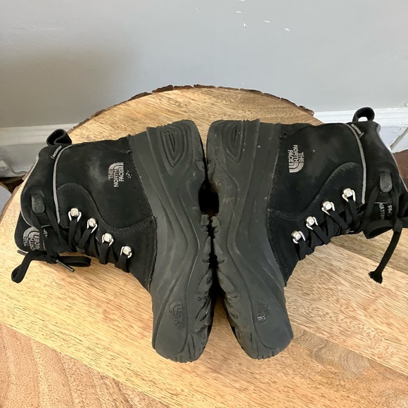The North Face Waterproof Black Snow Boots Size 1 - Picture 4 of 8